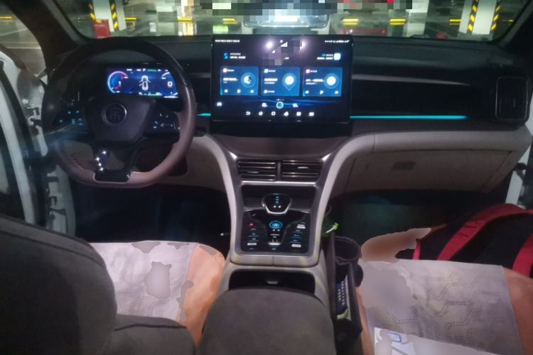 Used BYD Song Pro New Energy 2022 DM-i 110km Flagship Pro Model Center Console