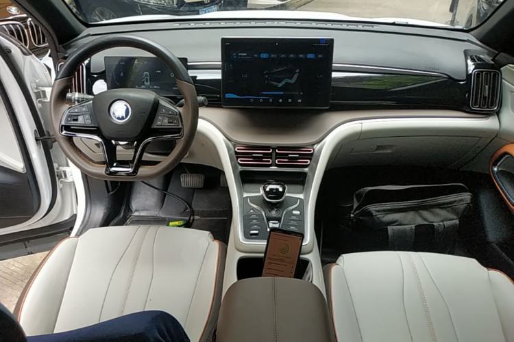 Used BYD Song Pro New Energy 2022 DM-i 110km Flagship Model Center Console