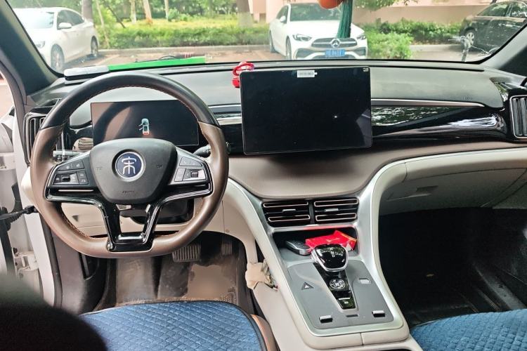 Used BYD Song Pro New Energy 2022 DM-i 110km Flagship Model Center Console