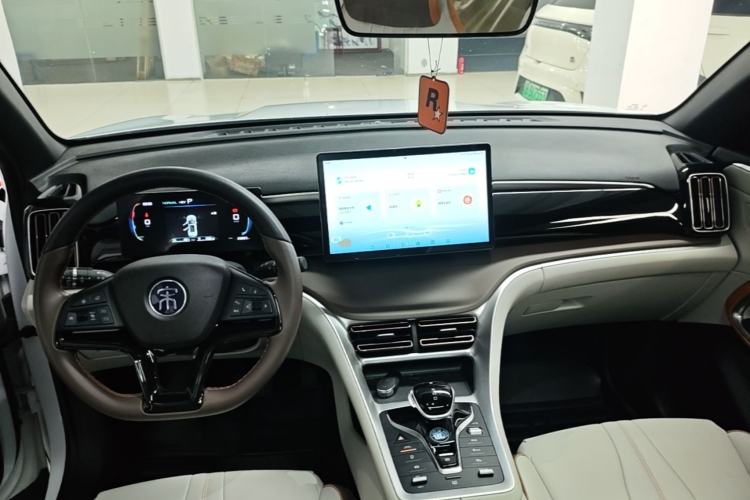 Used BYD Song Pro New Energy 2022 DM-i 110km Flagship Model Center Console
