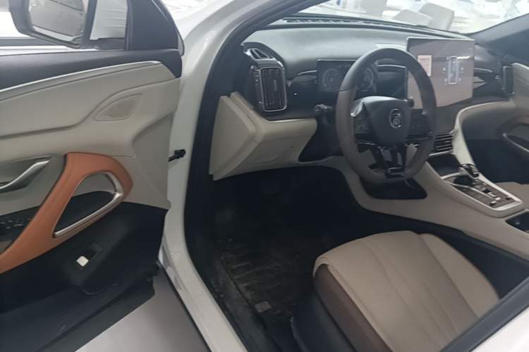Used BYD Song Pro New Energy 2022 DM-i 110km Flagship Pro Model Driver Seat