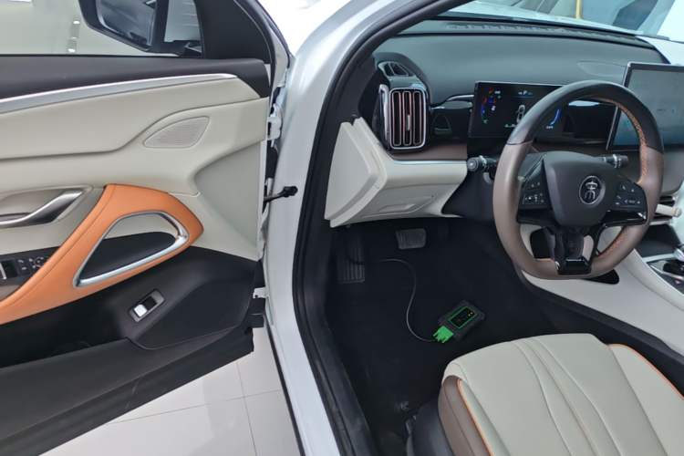 Used BYD Song Pro New Energy 2022 DM-i 110km Flagship Model Driver Seat