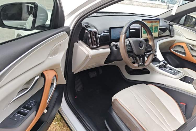 Used BYD Song Pro New Energy 2022 DM-i 51km Prestige Model Driver Seat