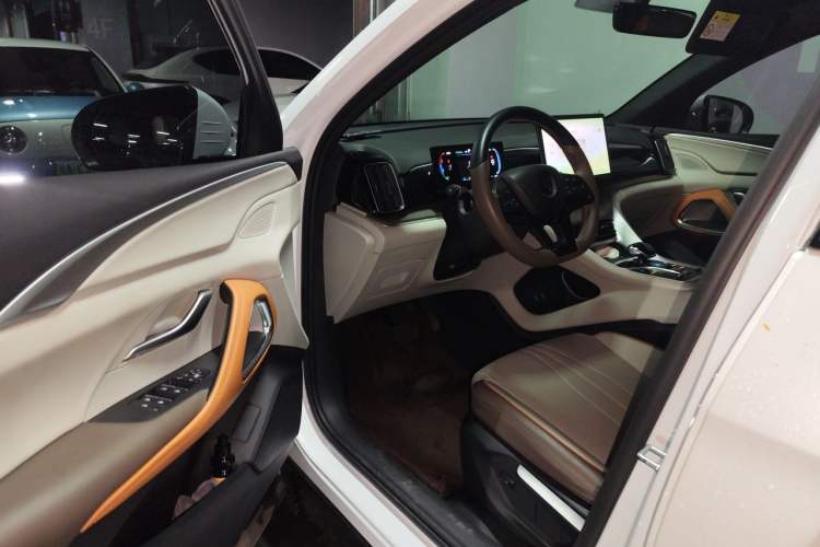 Used BYD Song Pro New Energy 2022 DM-i 51km Luxury Model Driver Seat