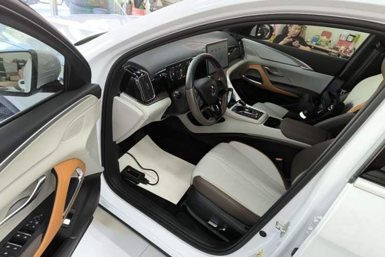 Used BYD Song Pro New Energy 2022 DM-i 51km Prestige Model Driver Seat