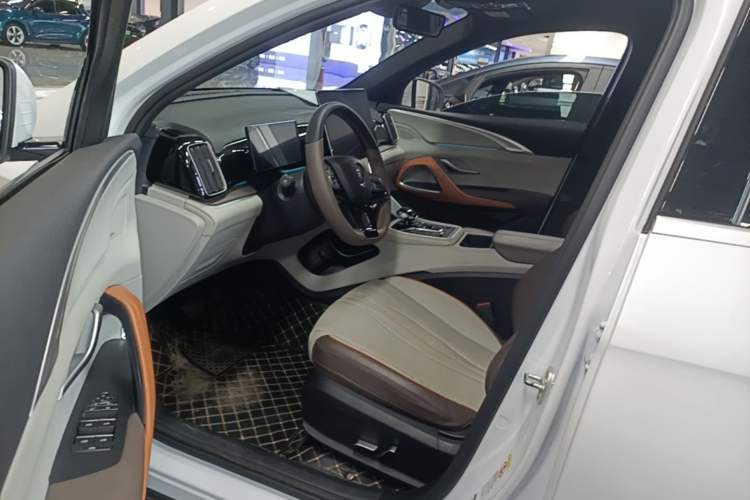 Used BYD Song Pro New Energy 2022 DM-i 110km Flagship Pro Model Driver Seat