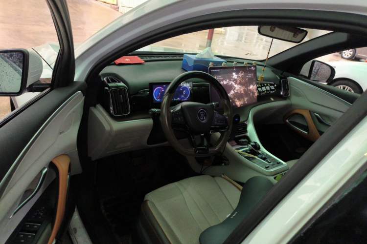 Used BYD Song Pro New Energy 2022 DM-i 110km Flagship Pro Model Driver Seat