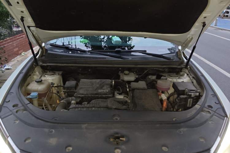 Used BYD Song Pro New Energy 2022 DM-i 51km Luxury Model Engine Bay
