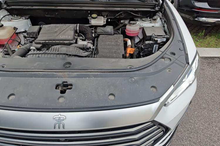Used BYD Song Pro New Energy 2022 DM-i 110km Flagship Pro Model Engine Bay Left