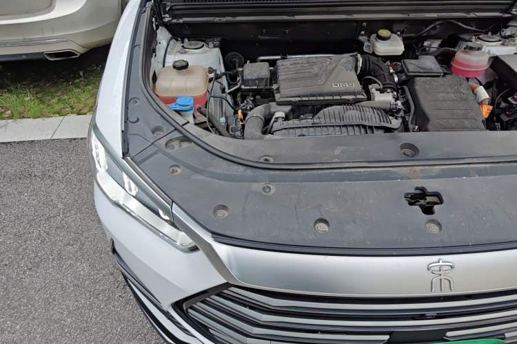 Used BYD Song Pro New Energy 2022 DM-i 110km Flagship Pro Model Engine Bay Right