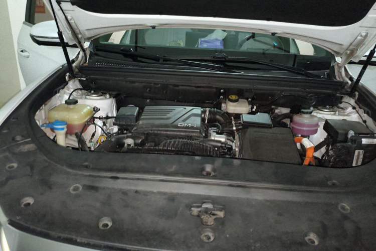 Used BYD Song Pro New Energy 2022 DM-i 110km Flagship Pro Model Engine Bay Right