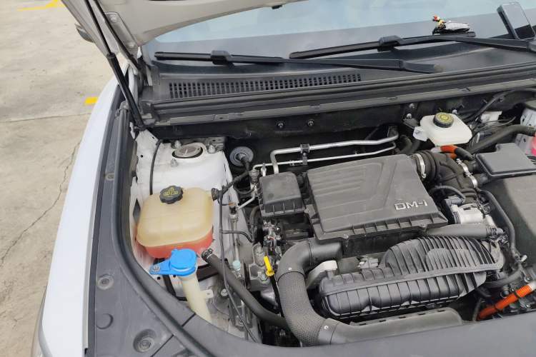 Used BYD Song Pro New Energy 2022 DM-i 110km Flagship Pro Model Engine Bay Right