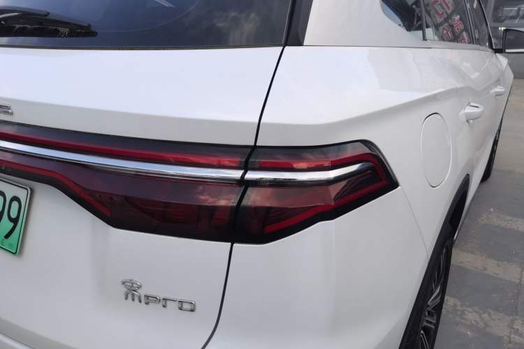 Used BYD Song Pro New Energy 2022 DM-i 110km Flagship Pro Model Exterior 3