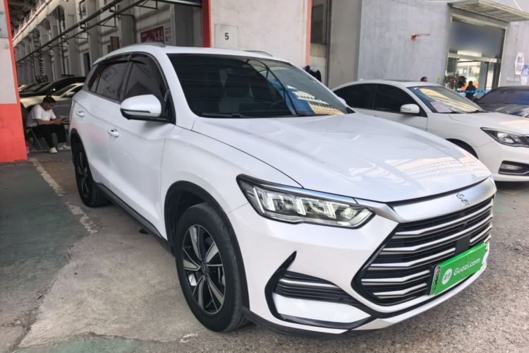 Used BYD Song Pro New Energy 2022 DM-i 51km Prestige Model Front Right 45 Deg