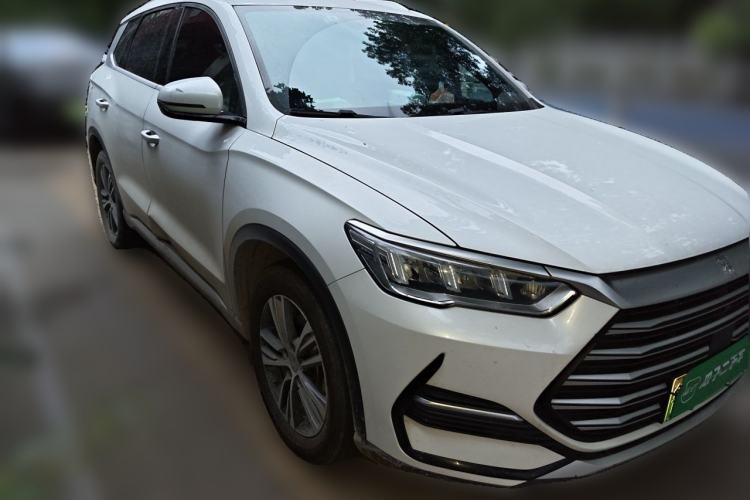 Used BYD Song Pro New Energy 2022 DM-i 51km Luxury Model Front Right 45 Deg