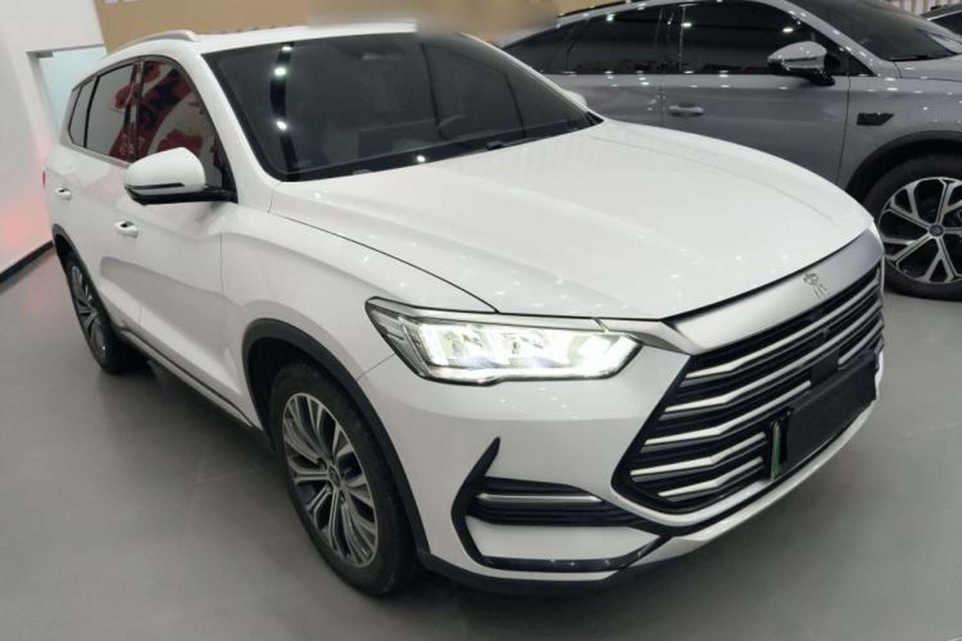 Used BYD Song Pro New Energy 2022 DM-i 110km Flagship Pro Model Front Right 45 Deg