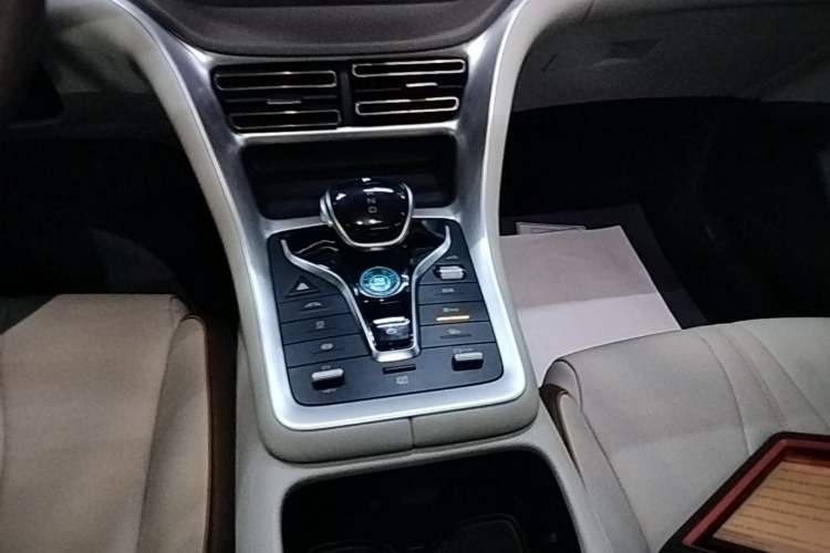 Used BYD Song Pro New Energy 2022 DM-i 110km Flagship Model Gear Lever