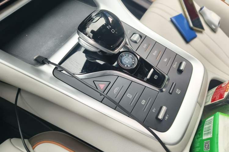 Used BYD Song Pro New Energy 2022 DM-i 110km Flagship Model Gear Lever