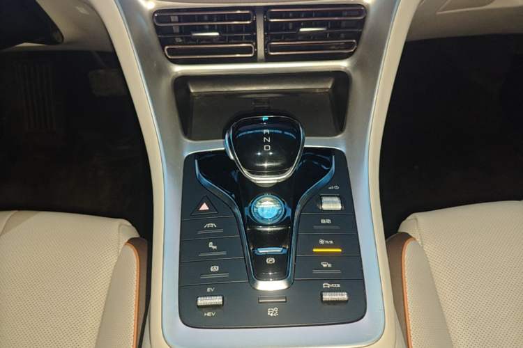 Used BYD Song Pro New Energy 2022 DM-i 110km Flagship Pro Model Gear Lever