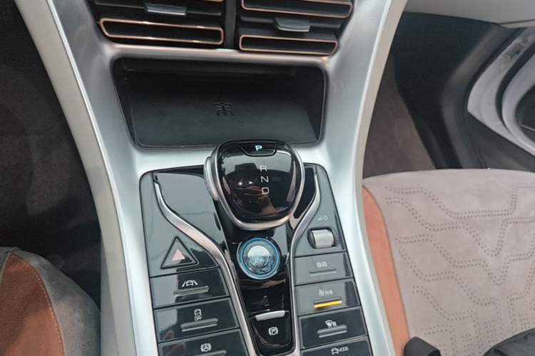 Used BYD Song Pro New Energy 2022 DM-i 51km Prestige Model Gear Lever