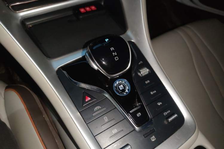 Used BYD Song Pro New Energy 2022 DM-i 51km Prestige Model Gear Lever