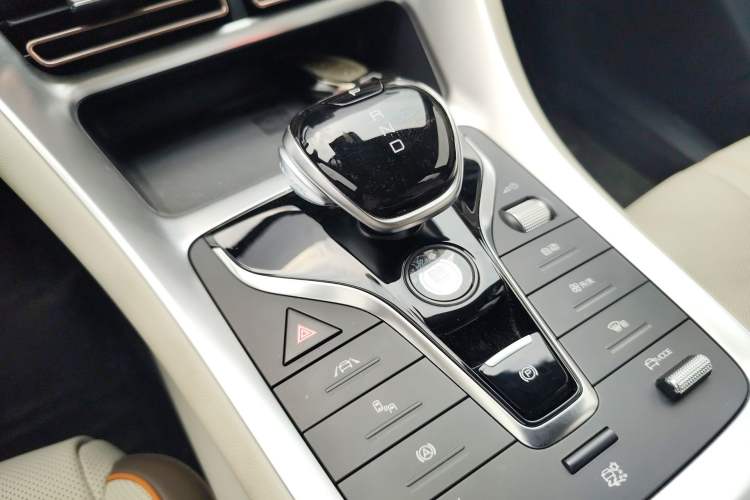 Used BYD Song Pro New Energy 2022 DM-i 110km Flagship Pro Model Gear Lever