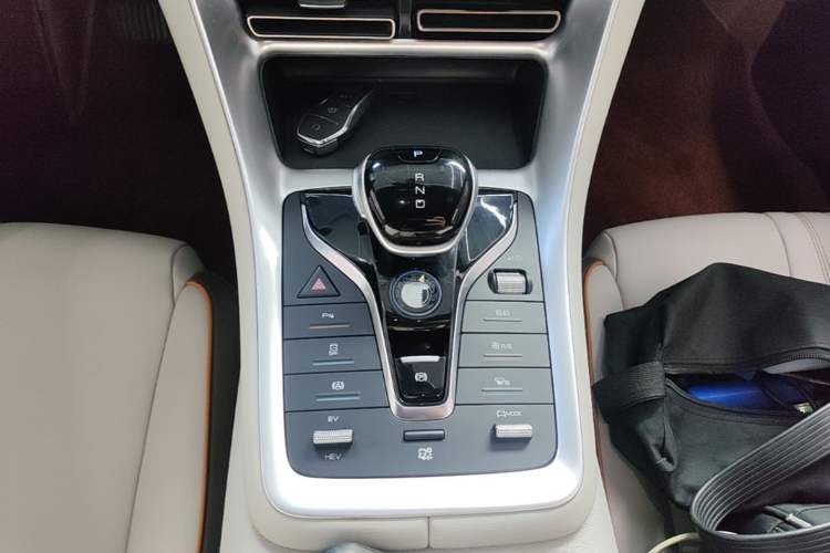 Used BYD Song Pro New Energy 2022 DM-i 51km Luxury Model Gear Lever