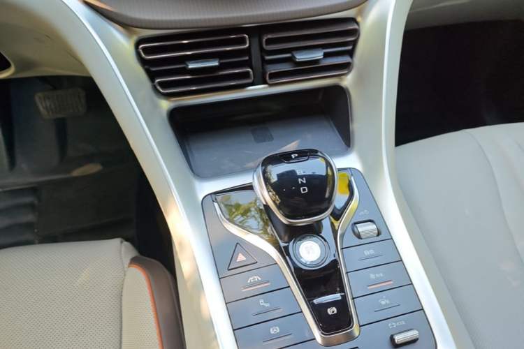 Used BYD Song Pro New Energy 2022 DM-i 110km Flagship Pro Model Gear Lever