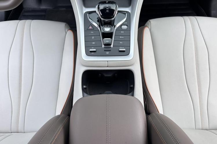 Used BYD Song Pro New Energy 2022 DM-i 51km Luxury Model Interior 10