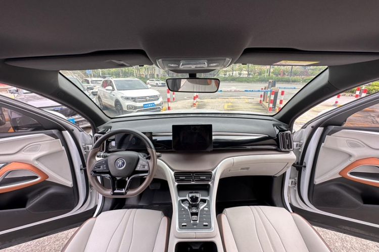 Used BYD Song Pro New Energy 2022 DM-i 51km Luxury Model Interior 12