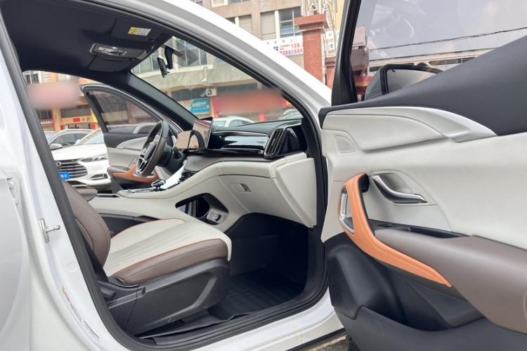 Used BYD Song Pro New Energy 2022 DM-i 51km Luxury Model Interior 4