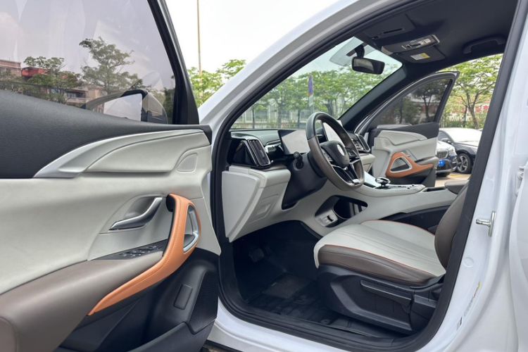 Used BYD Song Pro New Energy 2022 DM-i 51km Luxury Model Interior 8