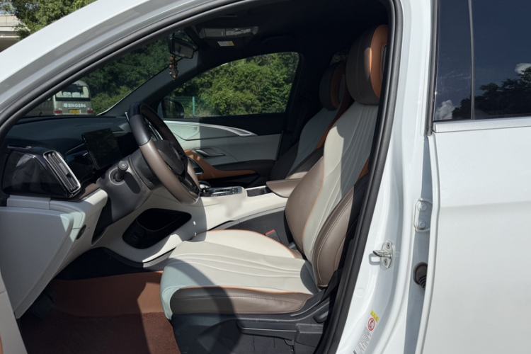 Used BYD Song Pro New Energy 2022 DM-i 51km Luxury Model Interior 8