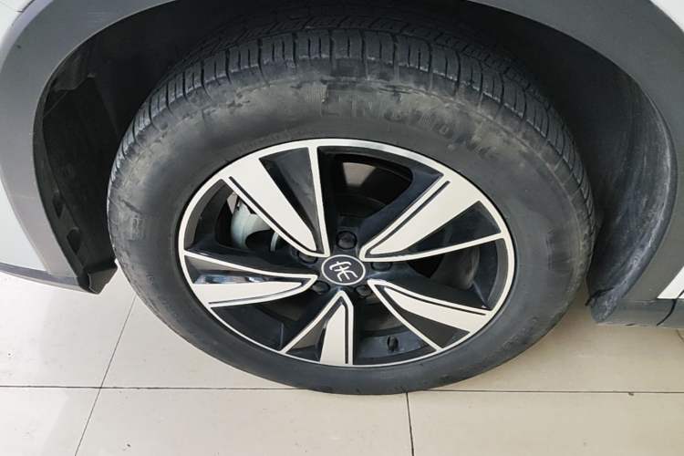 Used BYD Song Pro New Energy 2022 DM-i 110km Flagship Model Left Front Wheel Hub