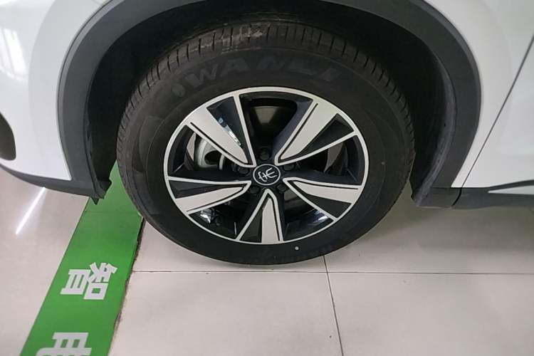 Used BYD Song Pro New Energy 2022 DM-i 110km Flagship Model Left Front Wheel Hub