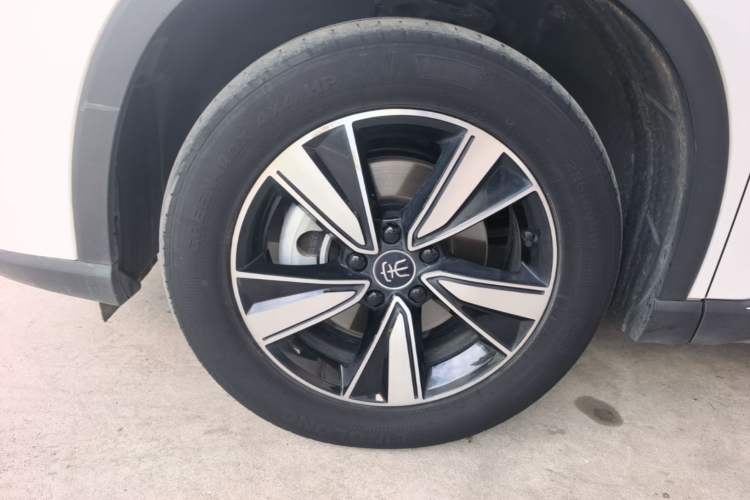 Used BYD Song Pro New Energy 2022 DM-i 51km Prestige Model Left Front Wheel Hub