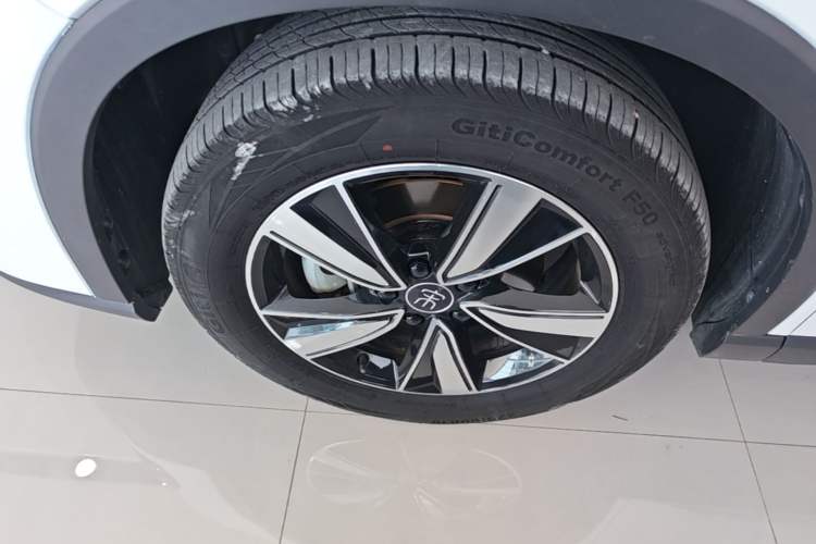 Used BYD Song Pro New Energy 2022 DM-i 110km Flagship Model Left Front Wheel Hub