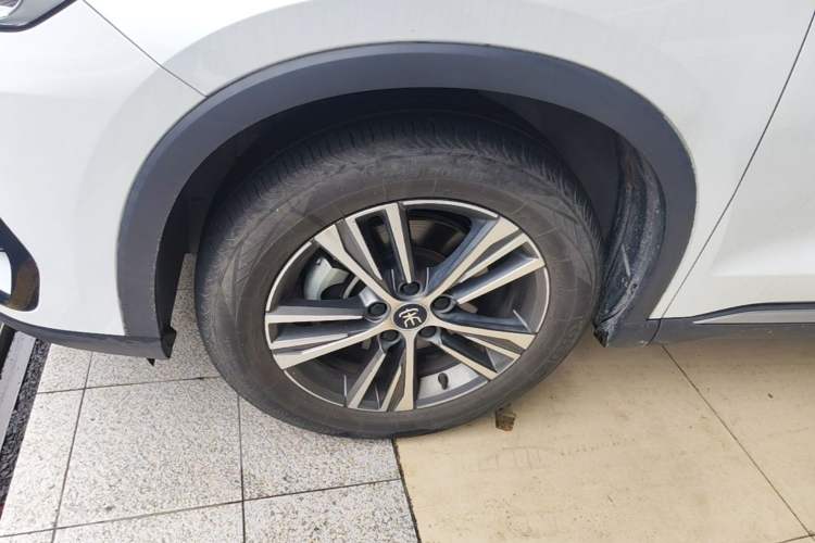 Used BYD Song Pro New Energy 2022 DM-i 51km Prestige Model Left Front Wheel Hub