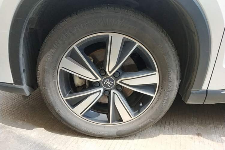 Used BYD Song Pro New Energy 2022 DM-i 110km Flagship Model Left Front Wheel Hub