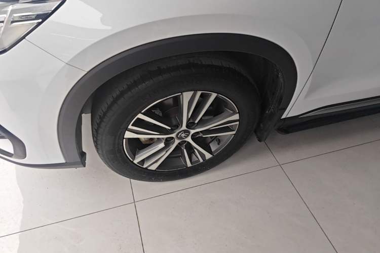 Used BYD Song Pro New Energy 2022 DM-i 51km Prestige Model Left Front Wheel Hub