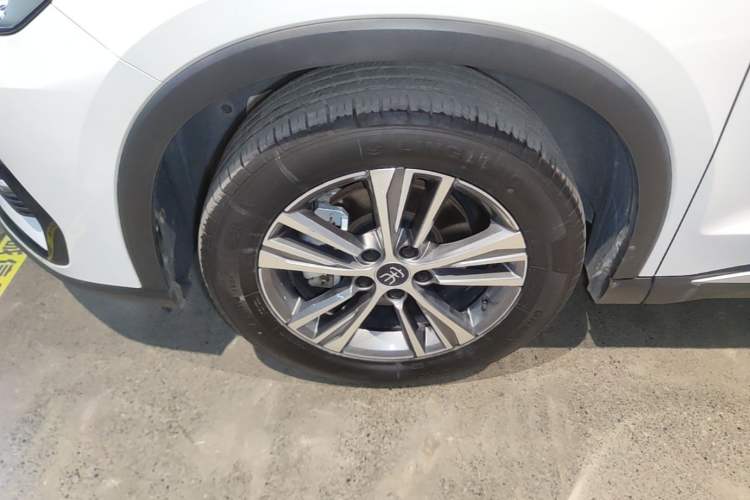 Used BYD Song Pro New Energy 2022 DM-i 51km Prestige Model Left Front Wheel Hub