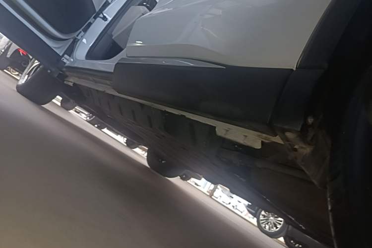 Used BYD Song Pro New Energy 2022 DM-i 110km Flagship Model Left Side Sill