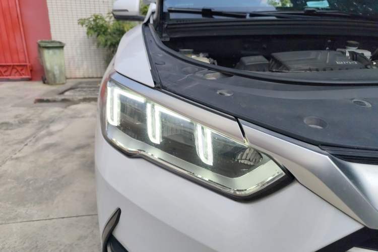 Used BYD Song Pro New Energy 2022 DM-i 110km Flagship Pro Model Right Front Headlight