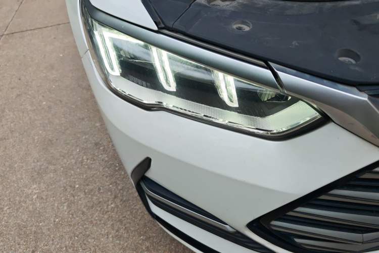 Used BYD Song Pro New Energy 2022 DM-i 51km Prestige Model Right Front Headlight