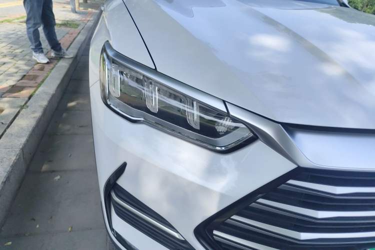 Used BYD Song Pro New Energy 2022 DM-i 51km Prestige Model Right Front Headlight