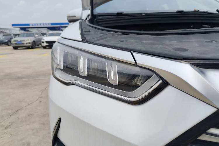 Used BYD Song Pro New Energy 2022 DM-i 110km Flagship Pro Model Right Front Headlight