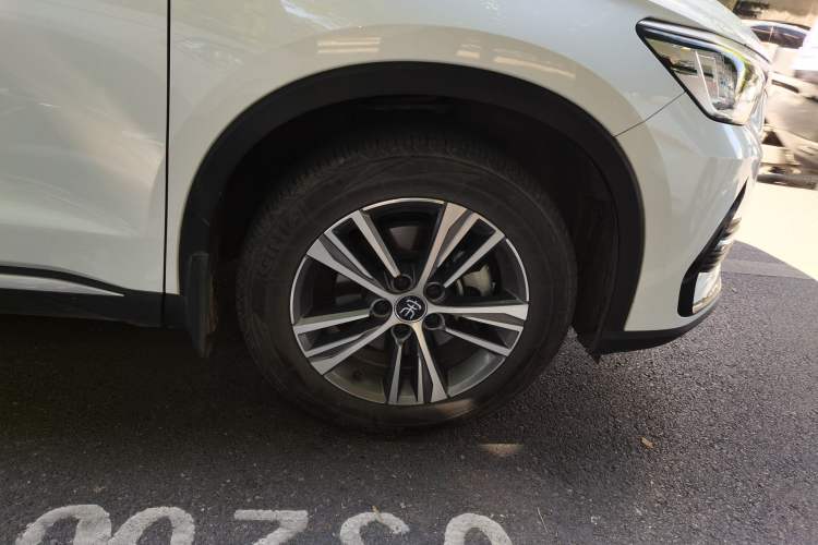 Used BYD Song Pro New Energy 2022 DM-i 51km Prestige Model Right Front Wheel Hub