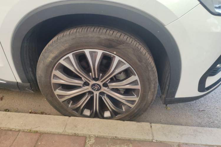 Used BYD Song Pro New Energy 2022 DM-i 110km Flagship Pro Model Right Front Wheel Hub