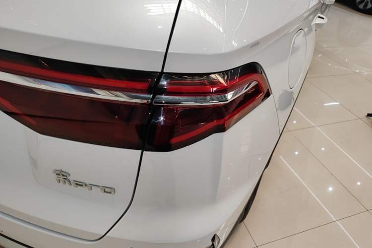 Used BYD Song Pro New Energy 2022 DM-i 51km Prestige Model Right Rear Taillight