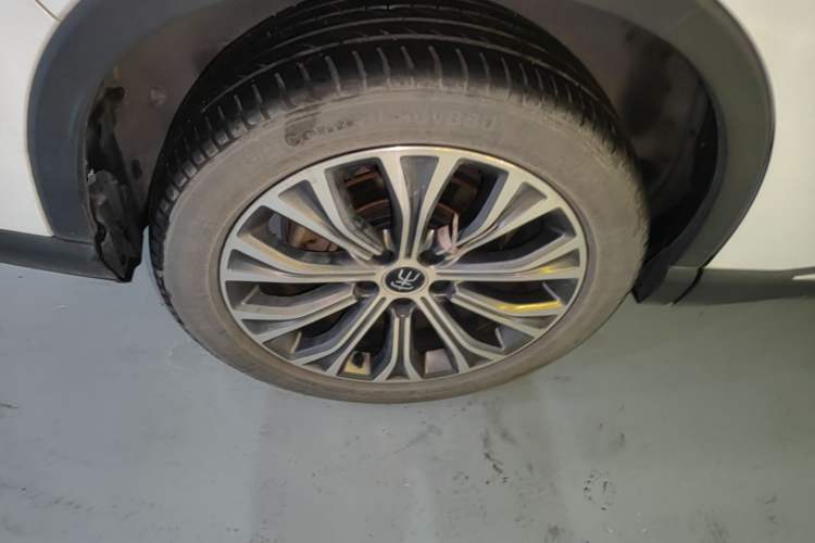 Used BYD Song Pro New Energy 2022 DM-i 110km Flagship Pro Model Right Rear Wheel Hub